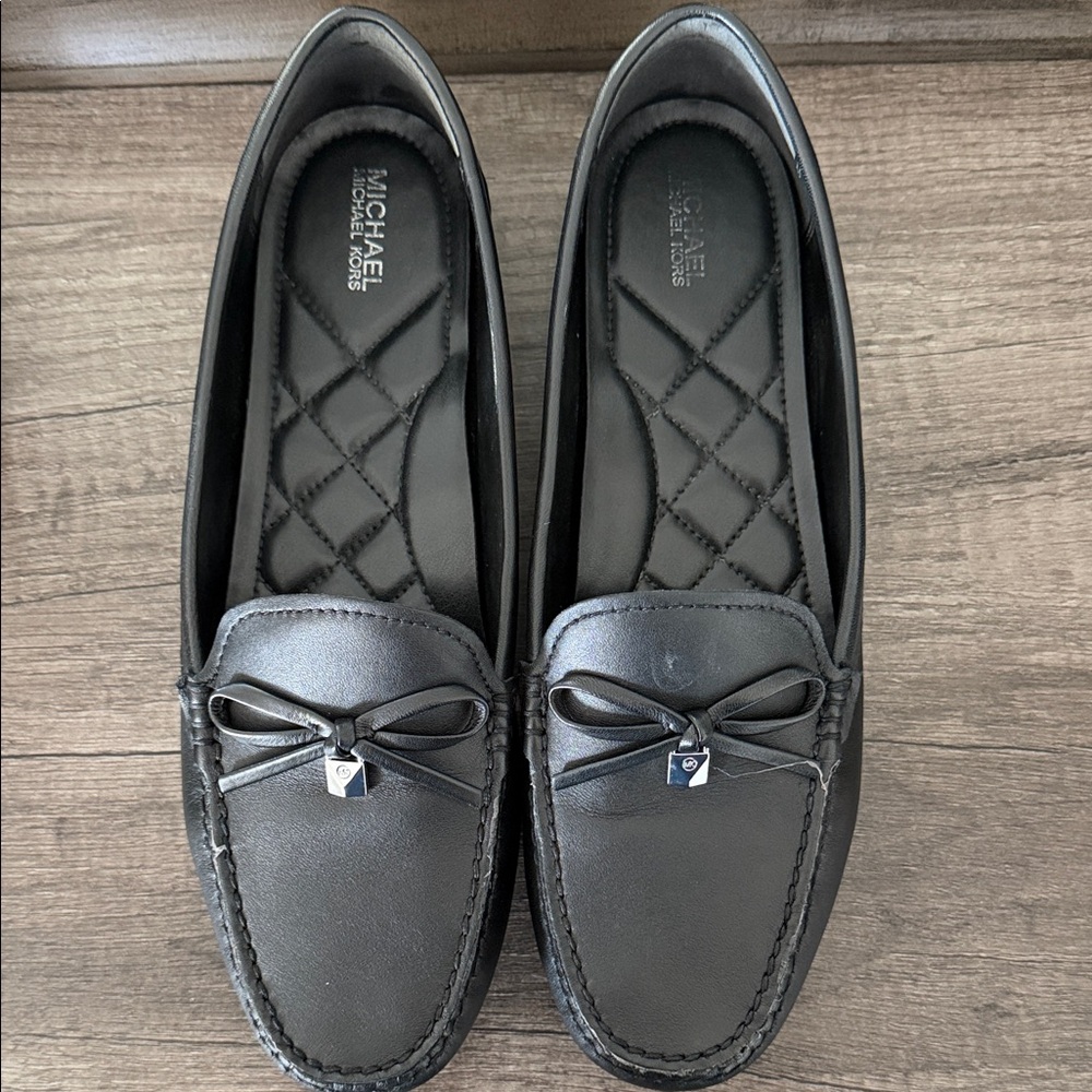 Michael Kors Black Leather women’s Loafers